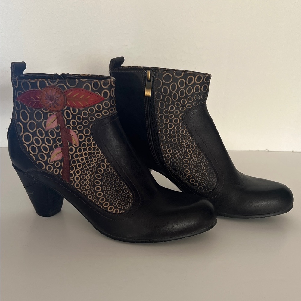 Stylish Dark Brown Brown Ankle Boots